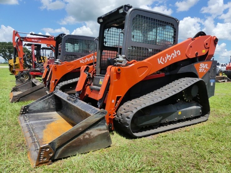2023-kubota-svl97-2-image-1