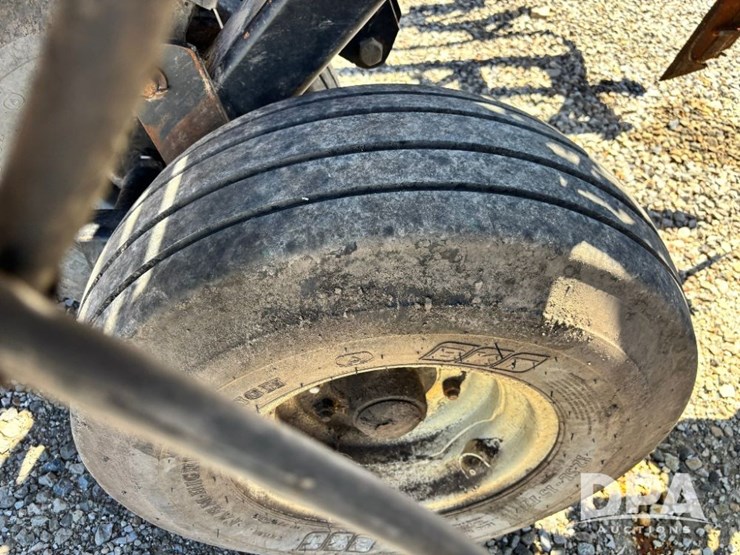 case-ih-5300-image-30