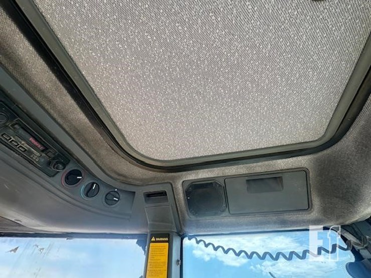 ford-6640-image-32