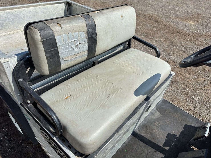 2012-club-car-carryall-1-image-9