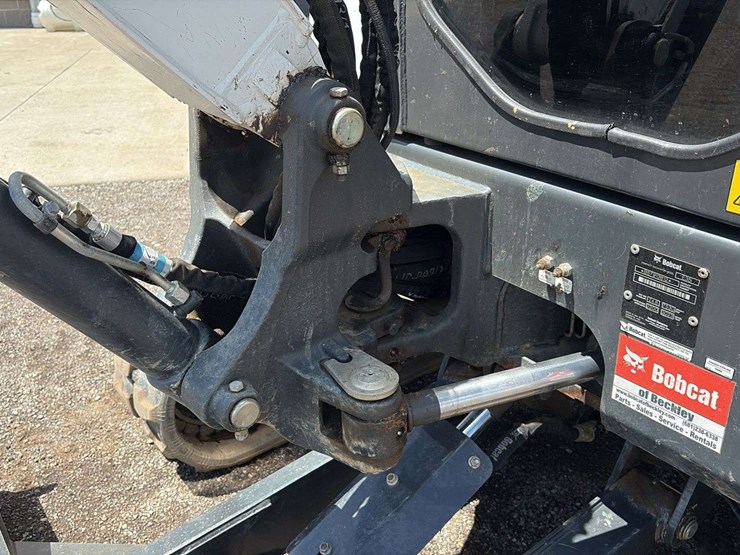 2023-bobcat-e35i-image-35