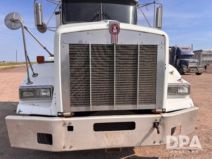 2003-kenworth-t800-image-18