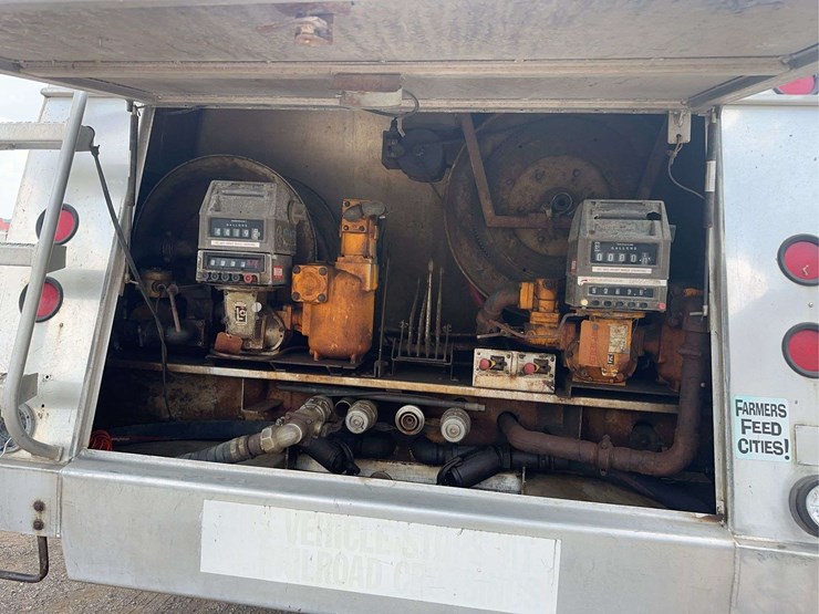 freightliner-fl70-image-16