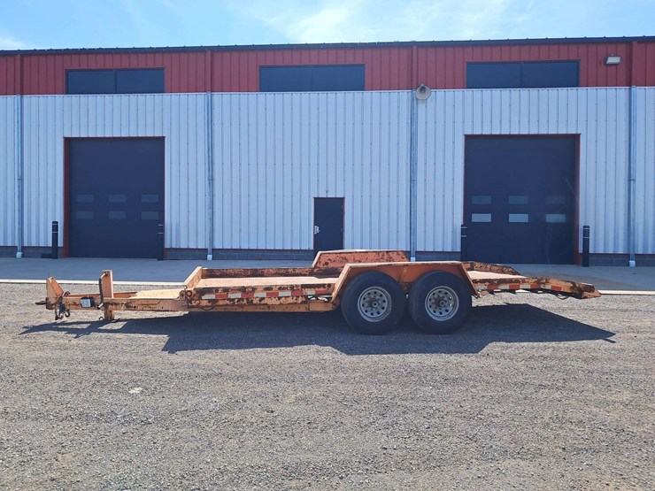 2015-quality-tilt-trailer-image-1