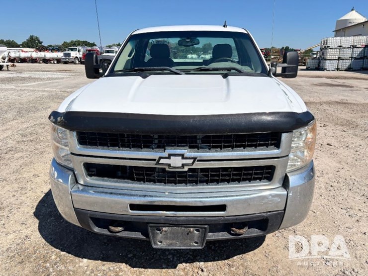 2008-chevrolet-2500-image-3