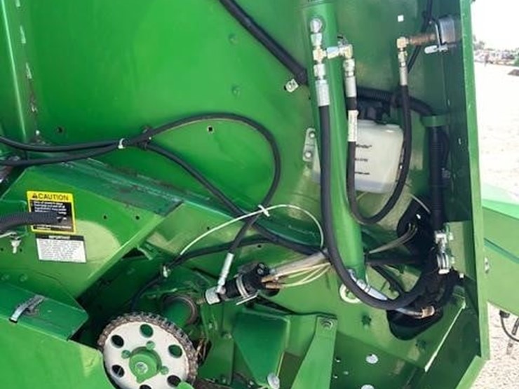 2019-john-deere-560m-image-19