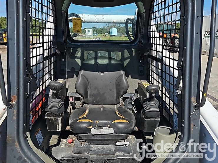 2019-bobcat-t740-image-22