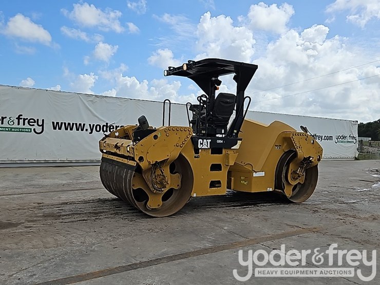 2011-caterpillar-cb54-image-2