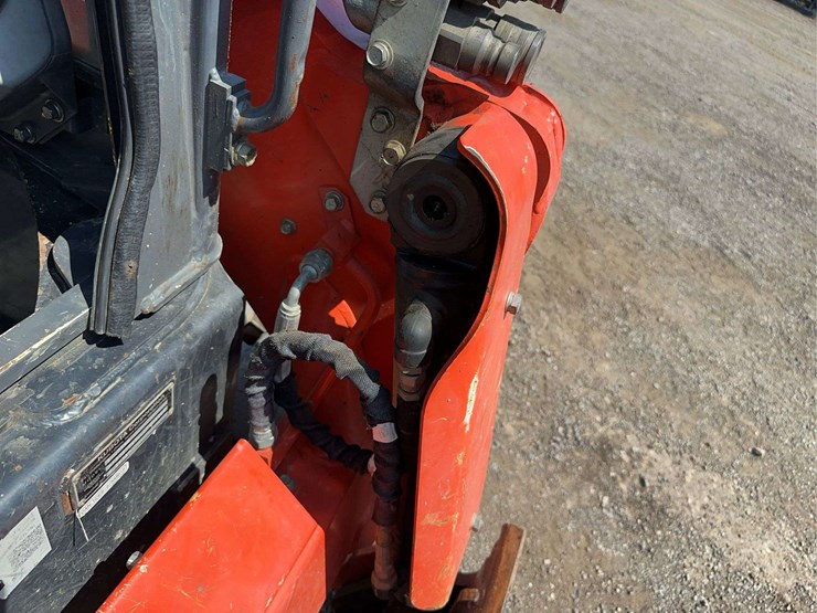 2019-kubota-svl75-2-image-27