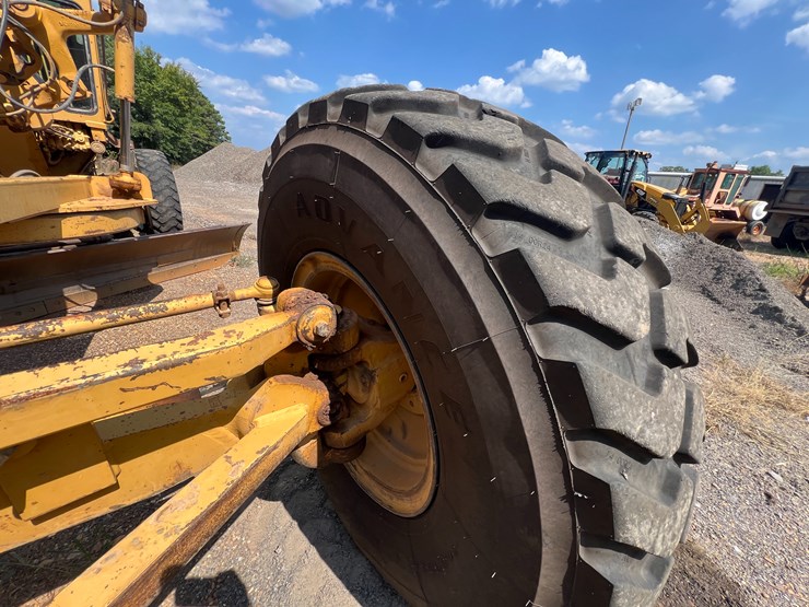 caterpillar-140g-image-39