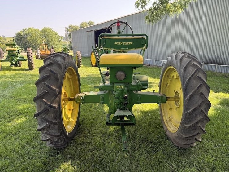 john-deere-b-image-5