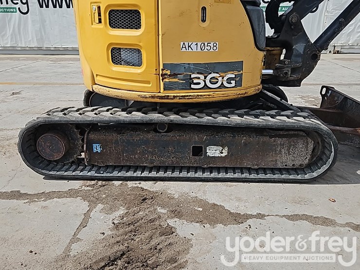 2017-deere-30g-image-8