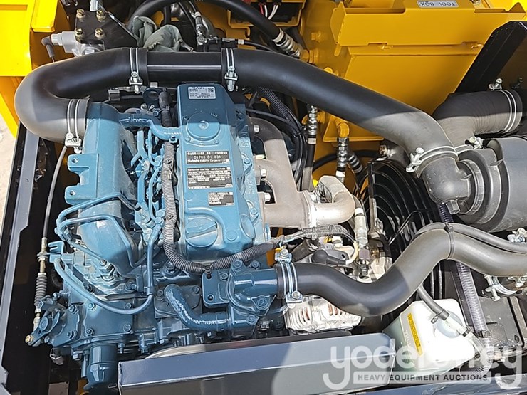 2024-kubota-d1703-image-16