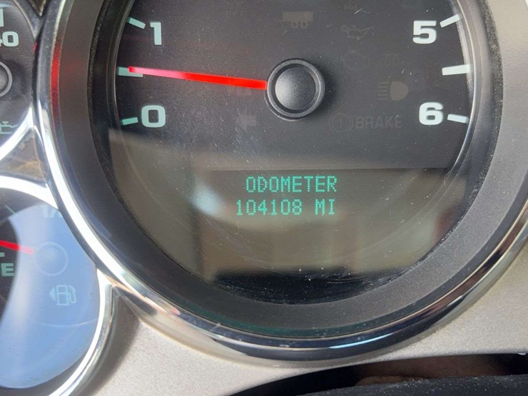 2013-chevrolet-silverado-image-33