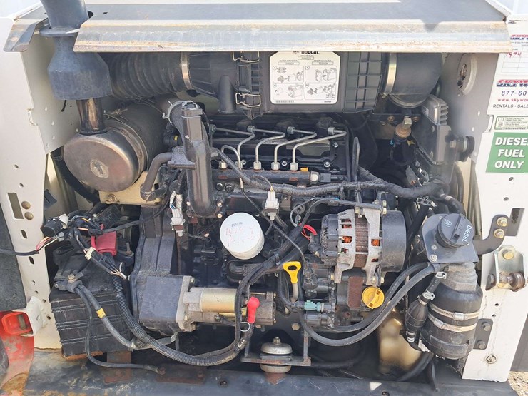 2016-bobcat-t595-image-9