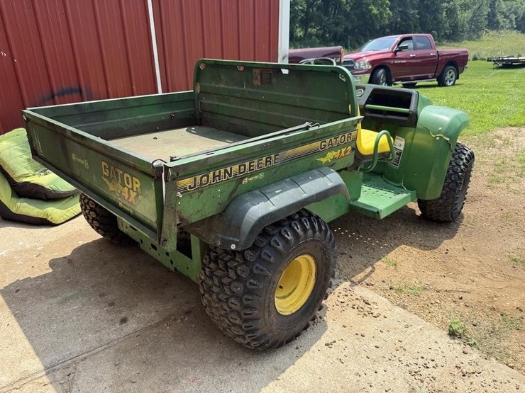 john-deere-gator-image-6