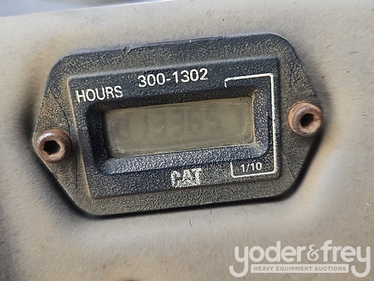 2011-caterpillar-cb54-image-26
