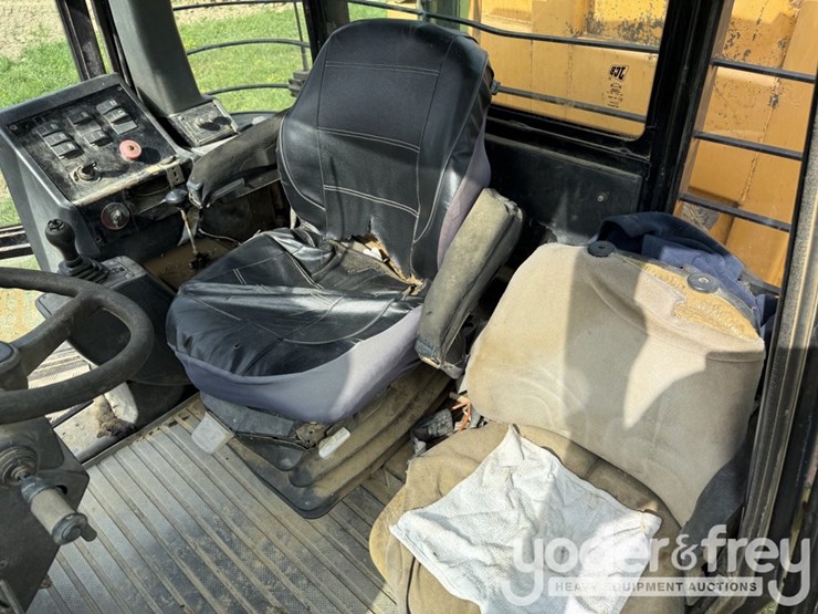 2005-jcb-718-image-42