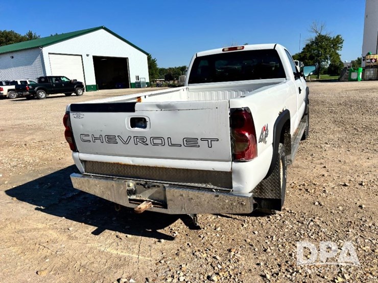 2005-chevrolet-2500hd-image-6