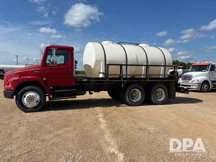 1995-freightliner-fl80-image-4