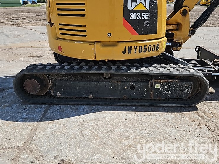 2019-caterpillar-303-image-8