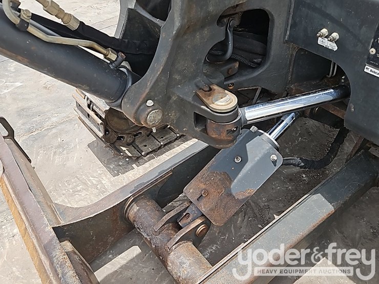 2019-bobcat-e35-image-21