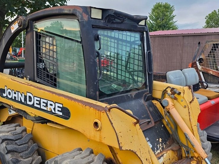john-deere-250-image-7