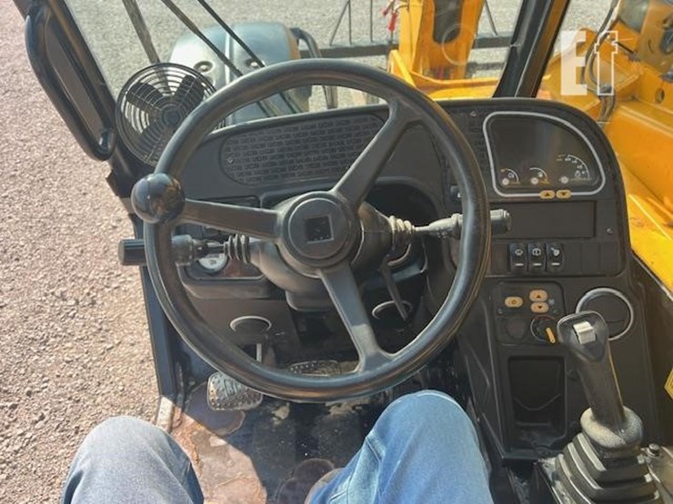 2016-jcb-507-42-image-36