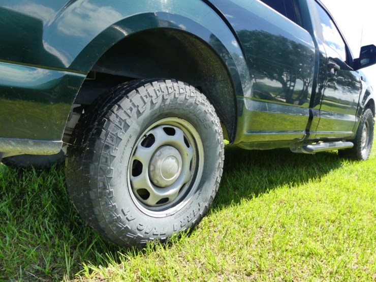 2017-ford-f150-xl-image-7