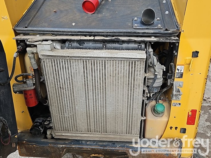 2019-deere-316gr-image-17