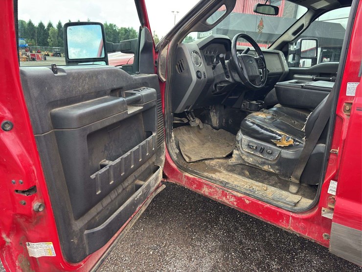2011-ford-f350-image-16
