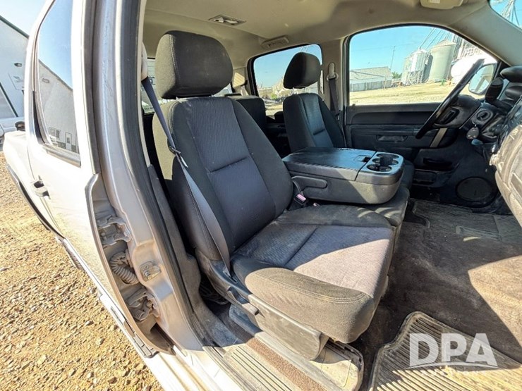 2011-chevrolet-silverado-2500hd-lt-image-60