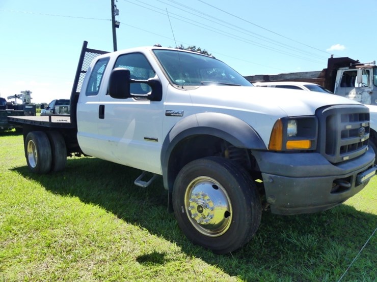 2005-ford-f550-xl-image-2