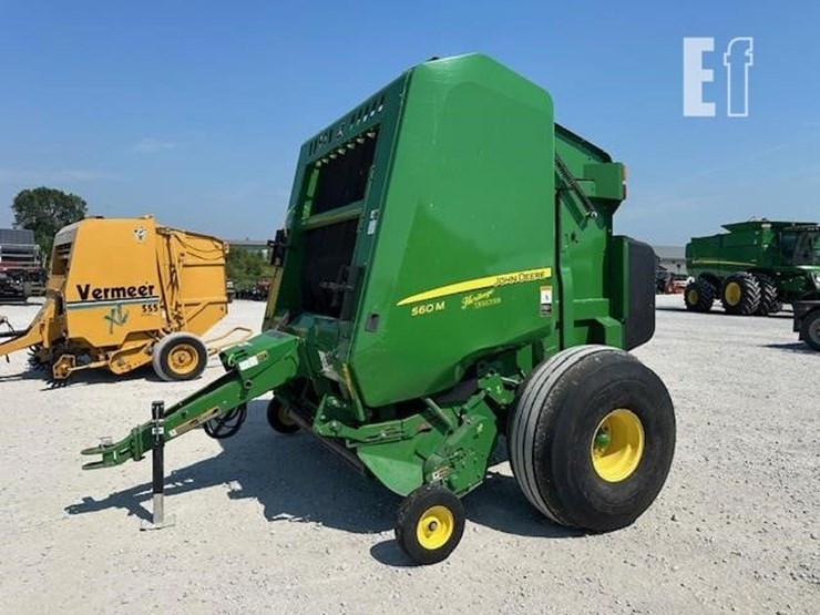 2019-john-deere-560m-image-1