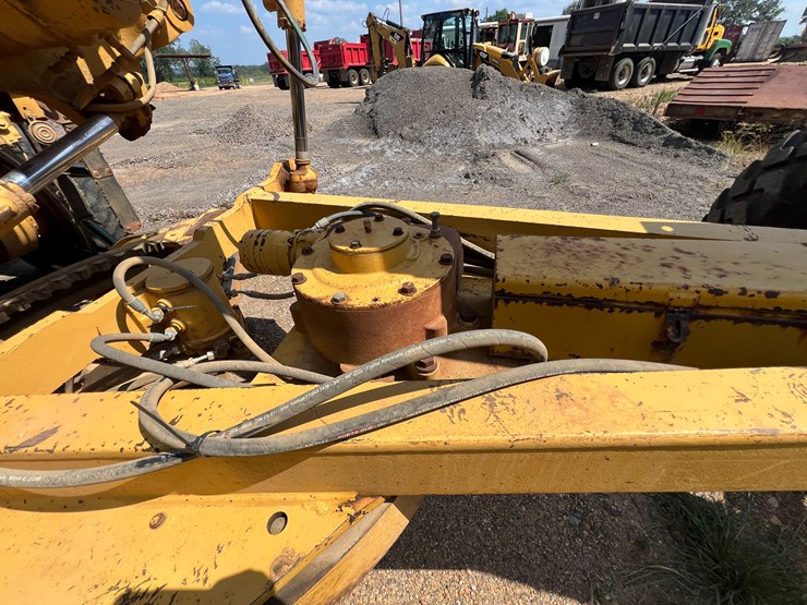 caterpillar-140g-image-44