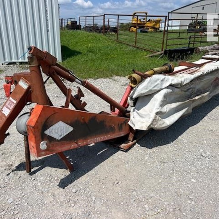 KUHN GMD700