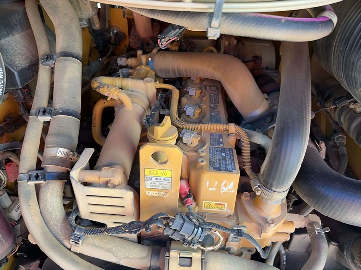 2018-caterpillar-262d-image-15
