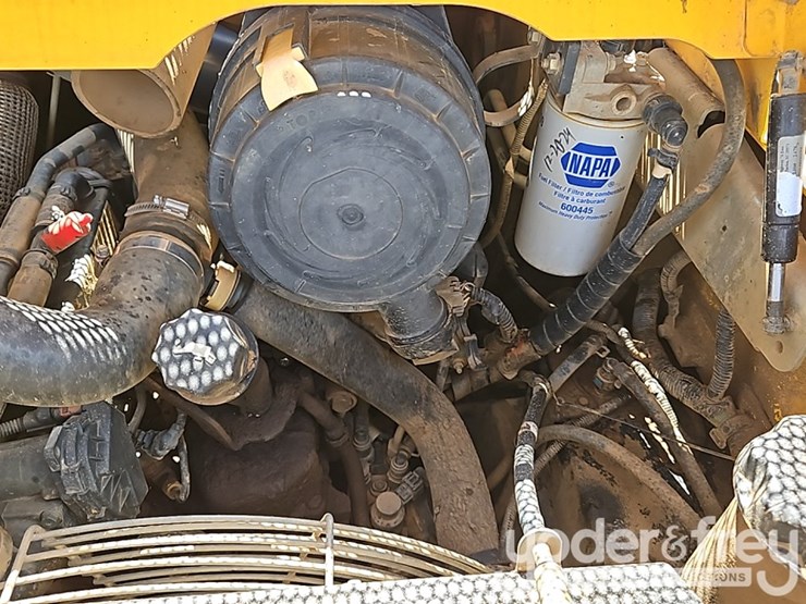 2018-new-holland-l228-image-17
