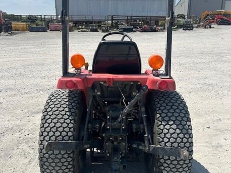 massey-ferguson-1235-image-4