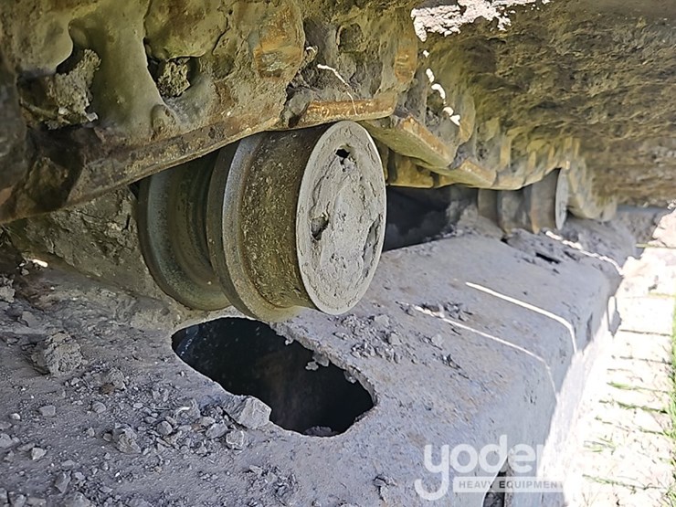 2015-caterpillar-329fl-image-22