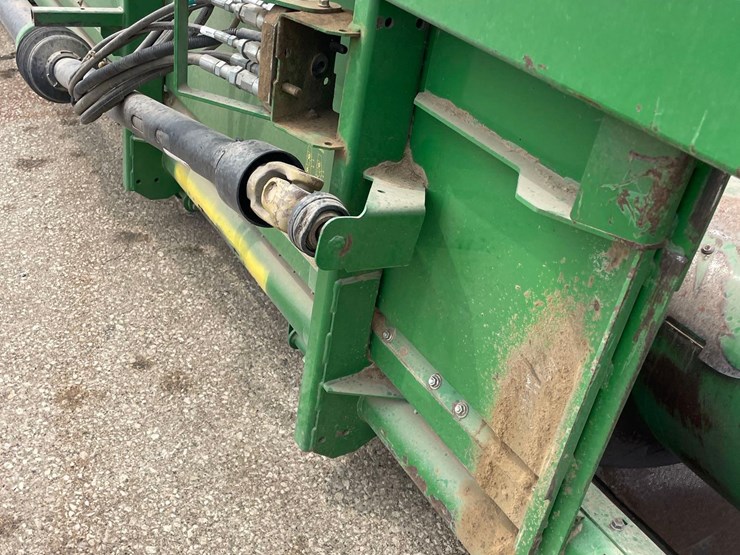 2011-john-deere-635f-image-33