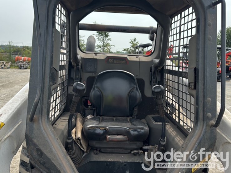 2021-bobcat-s76-image-15