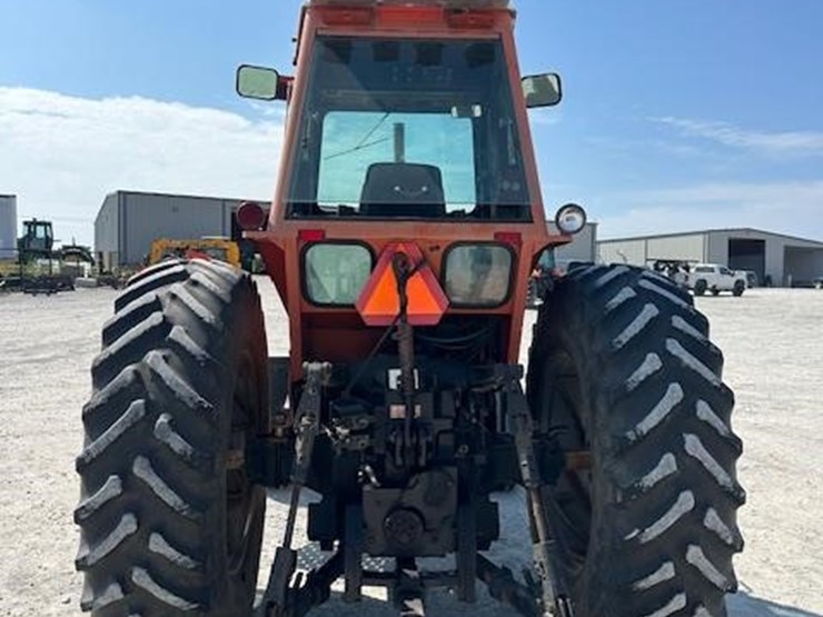 allis-chalmers-7020-image-4