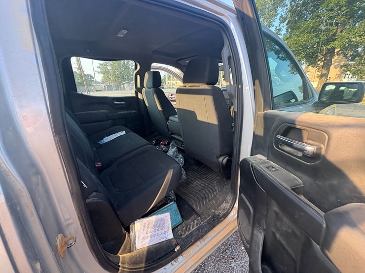 2020-chevrolet-silverado-1500-image-21