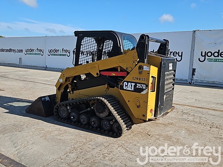 2015-caterpillar-257d-image-3
