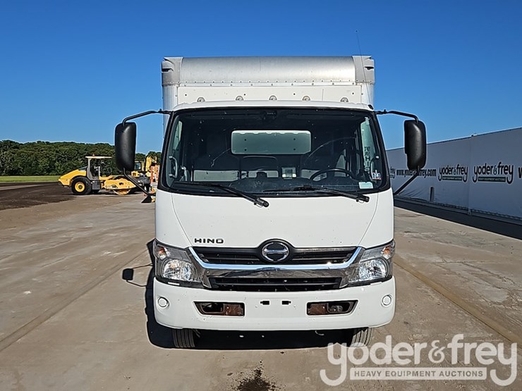 2019-hino-195-image-11