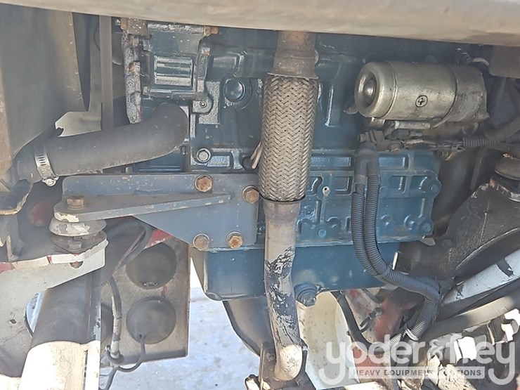 2004-moffett-m5500-image-22