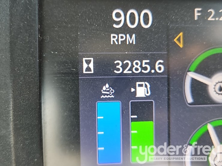 2022-deere-750l-image-39