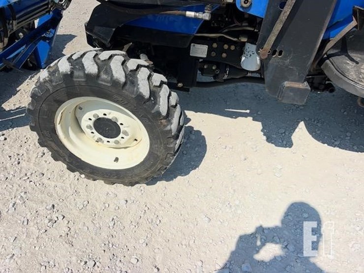2008-new-holland-t2220-image-25