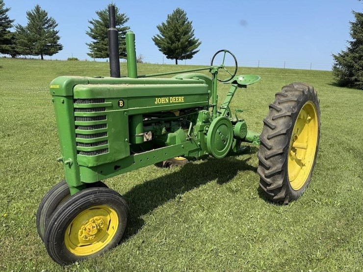 john-deere-b-image-2
